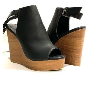Black wedges